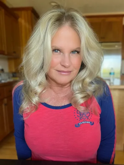@candyabbott