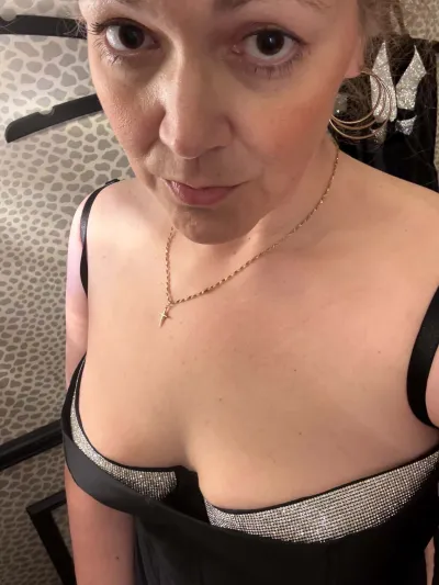 @hislibrarian