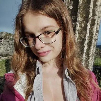 @lily_slutty