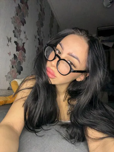 @melaniev