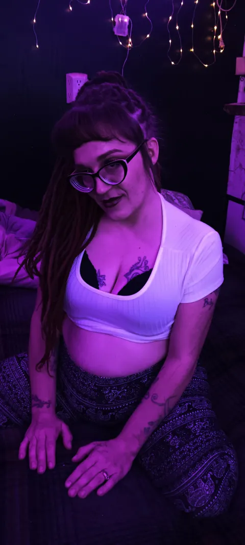 @naughty_ava_dawn