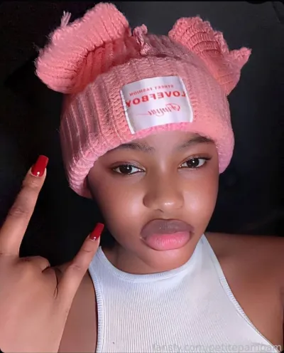 @petitesugaar