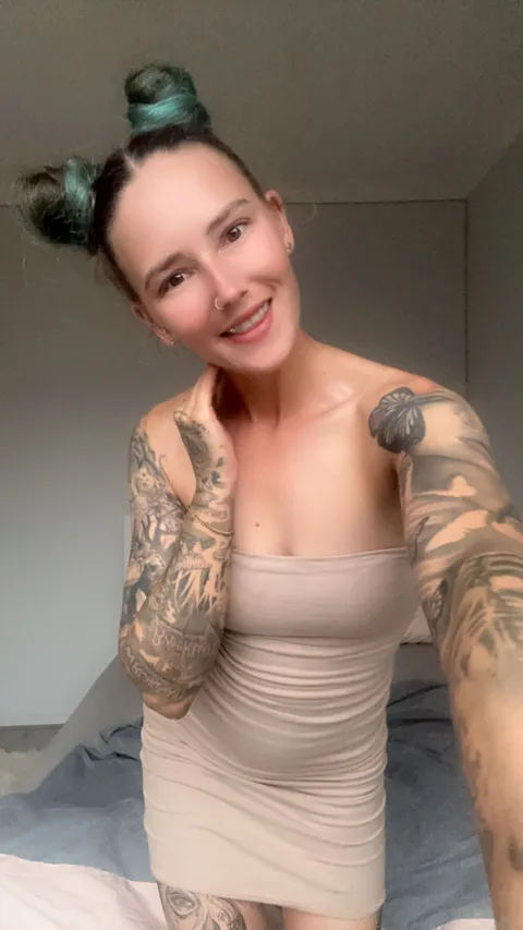@taytaysxox