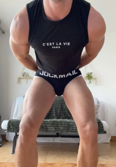 @TwoHotB