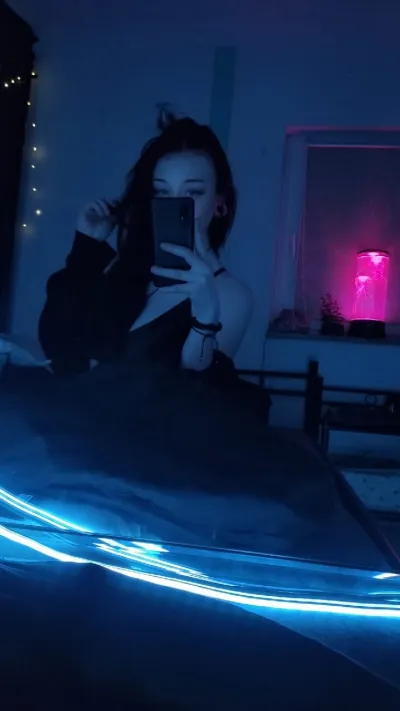 @vannyhoney