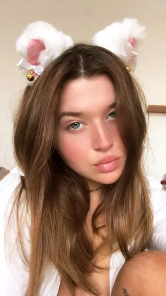 @veronicawolf