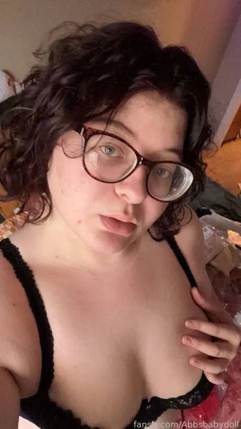 @Abbsbabydoll