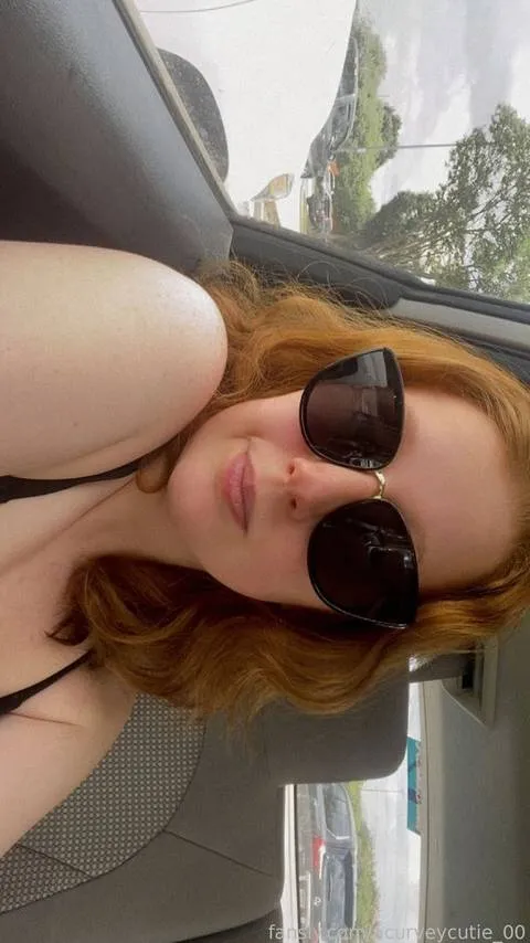 @acurveycutie_00