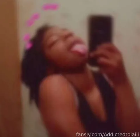 @Addictedtolaiii