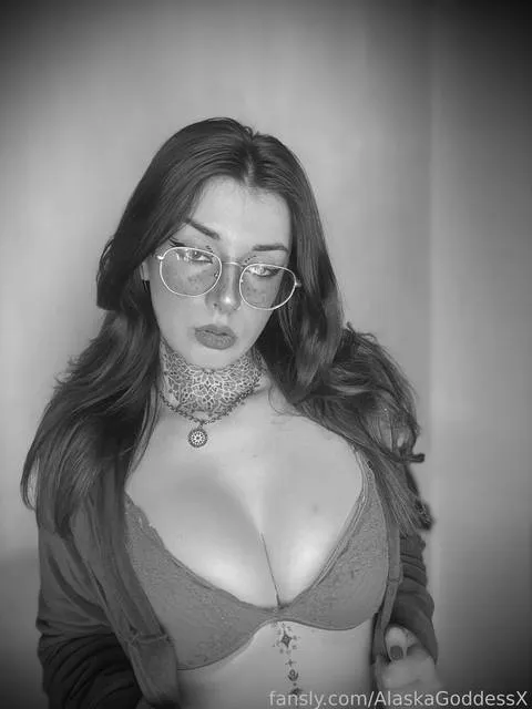 @AlaskaGoddessX