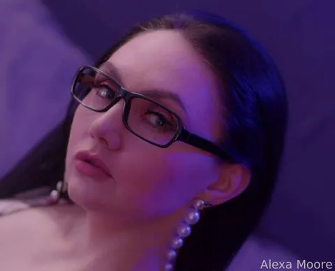 @Alexa_Moore