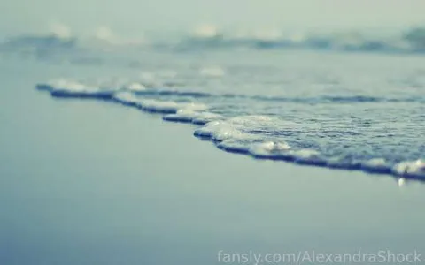 @AlexandraShock