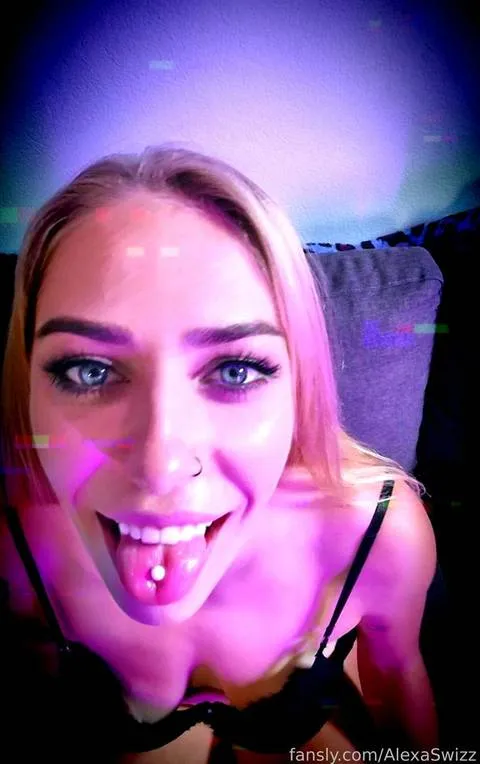 @AlexaSwizz