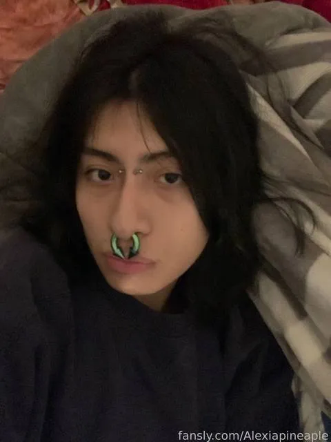 @Alexiapineaple