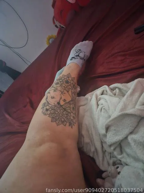 @altfeetgirl
