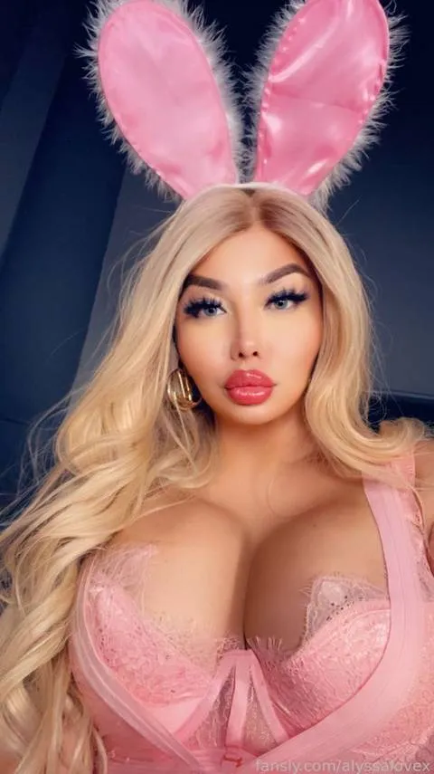 @alyssalovex