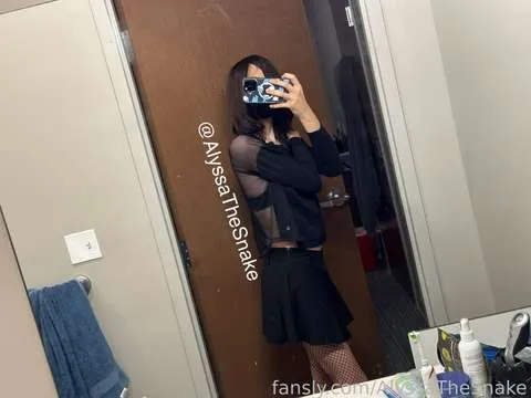 @AlyssaTheSnake