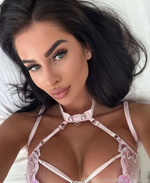 @AmandaArossa