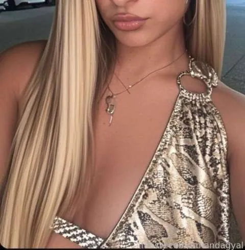 @Amandagyal