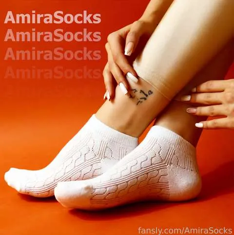 @AmiraSocks