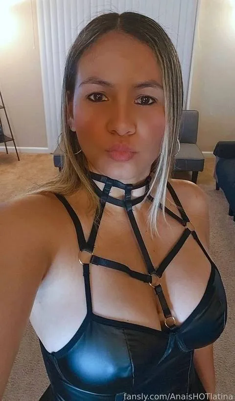 @AnaisHOTlatina