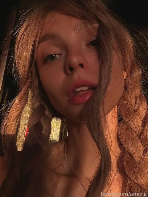 @anezia