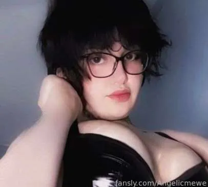 @Angelicmewe