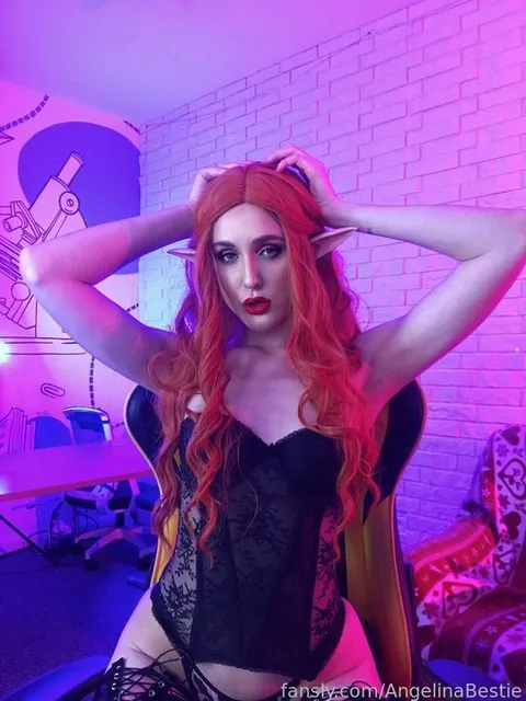 @AngelinaBestie