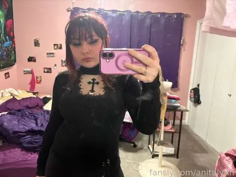 @anitalynn