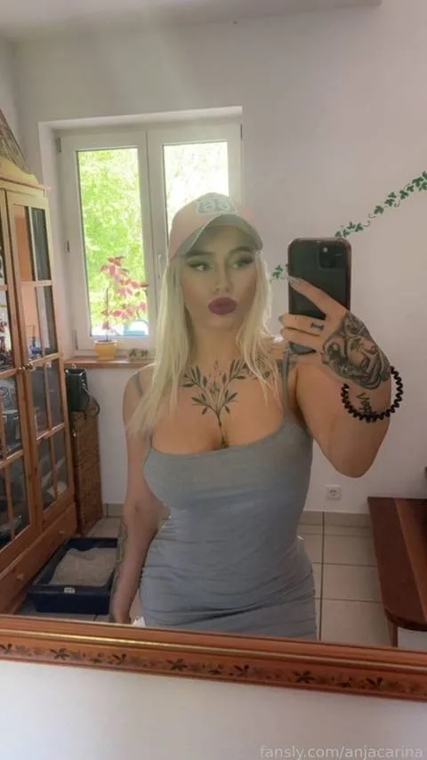 @anjacarina