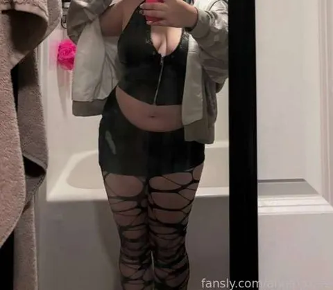 @annaxxbae