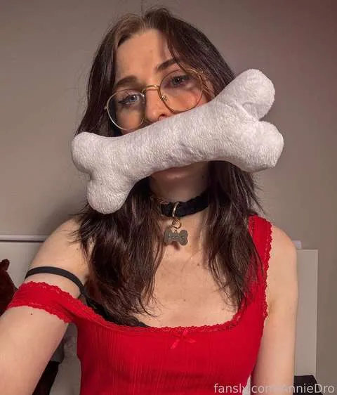 @AnnieDro