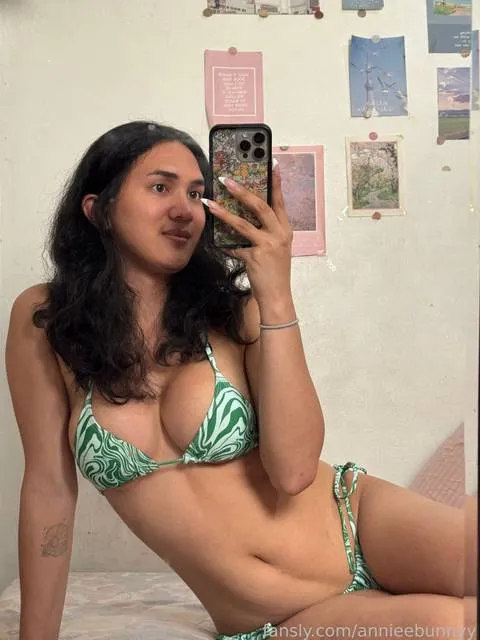 @annieebunnyy