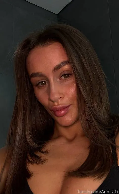 @AnnitaLi