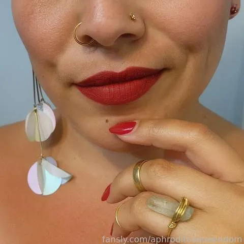 @aphroditesqueendom