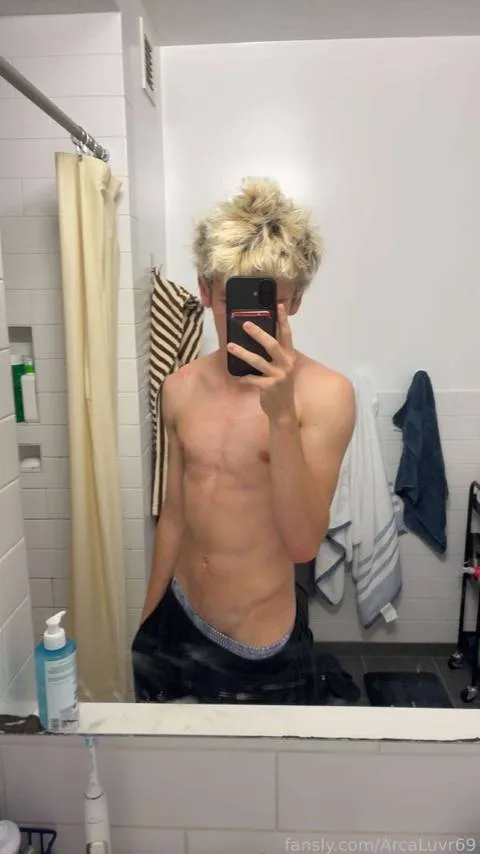 @ArcaLuvr69