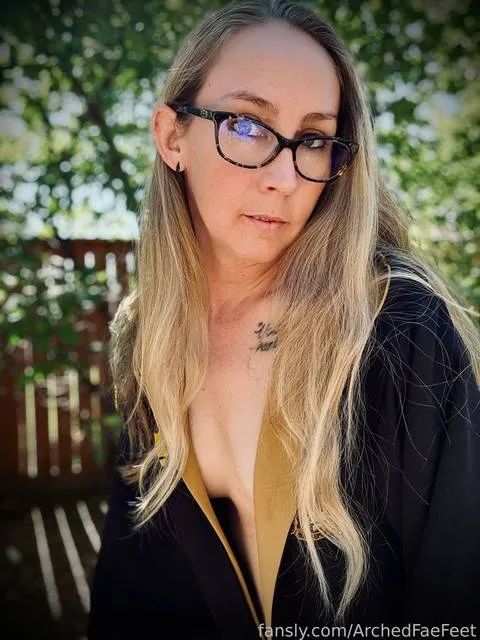 @ArchedFaeFeet