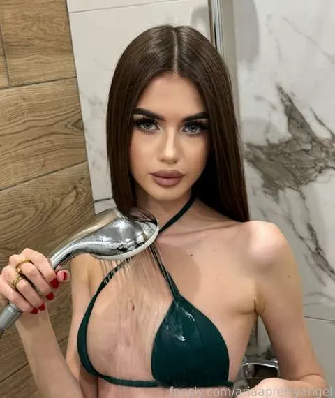 @ariaaprettyangel