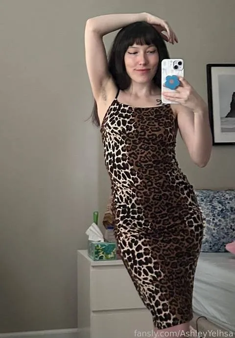@AshleyYelhsa