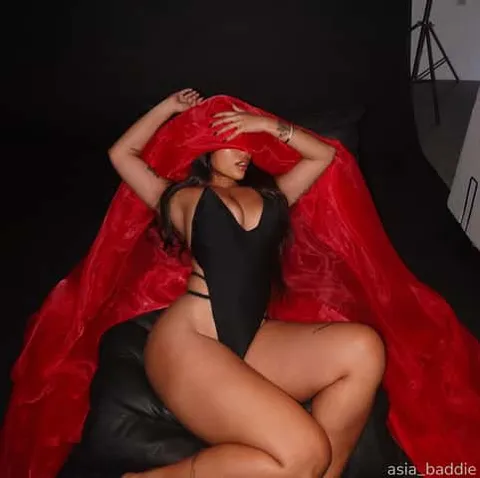 @Asian_Baddie