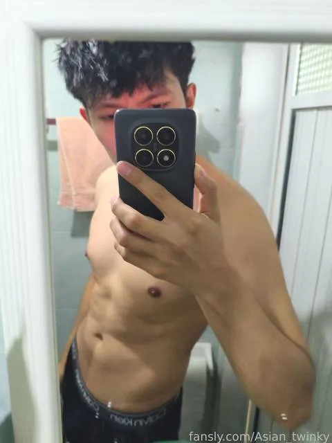 @Asian_twinky