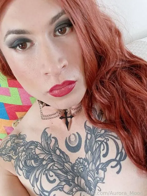 @Aurora_Moon_