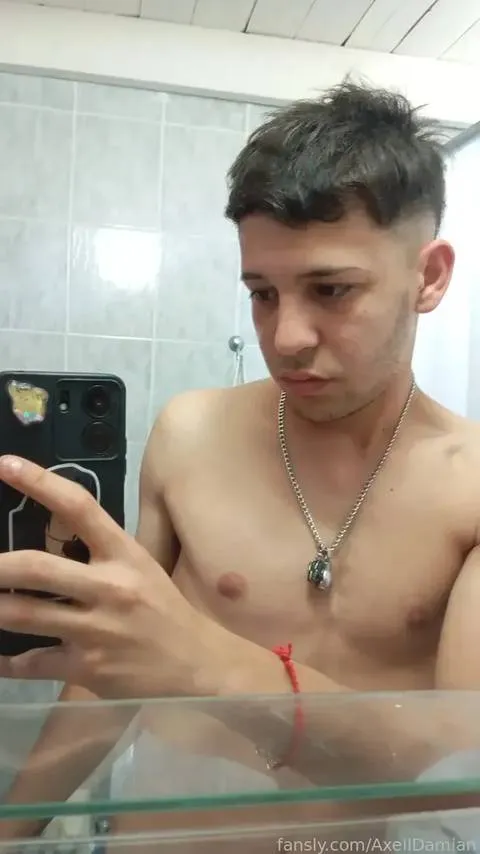 @AxellDamian
