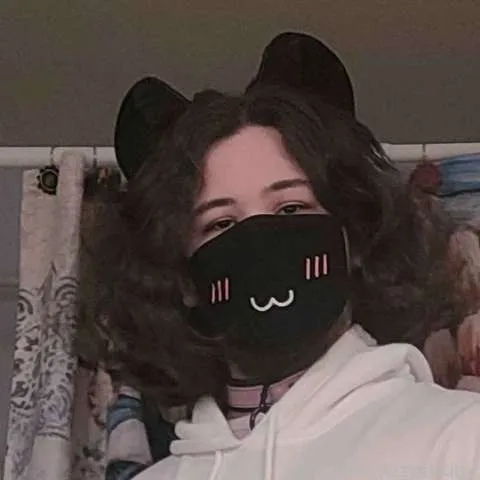 @AzzydaKitty