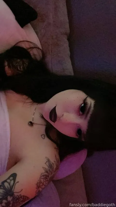 @baddiegoth
