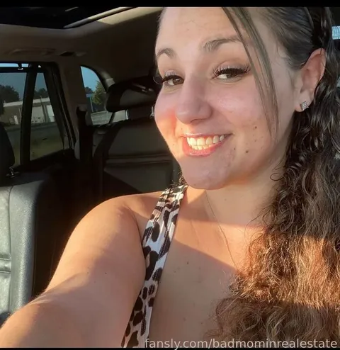 @badmominrealestate