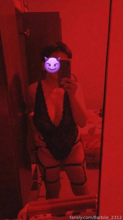 @Barbiie_2312