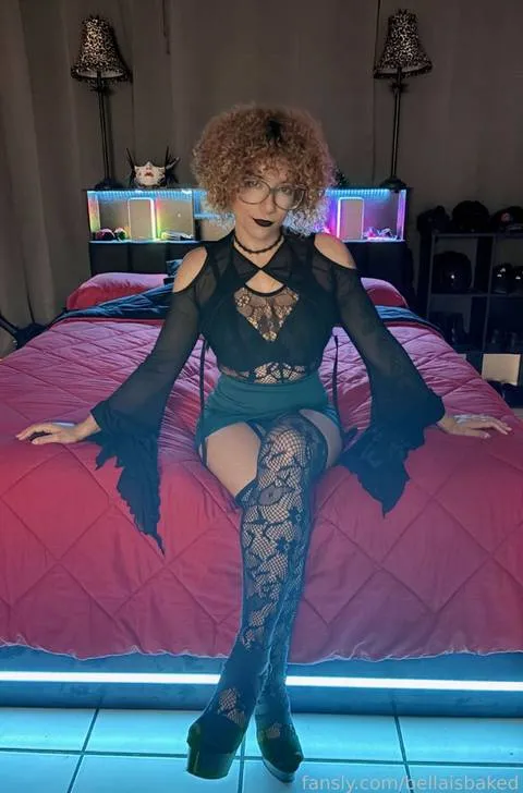 @bellaisbaked