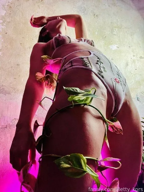 @Betty_kors