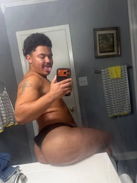 @bigbootytuck